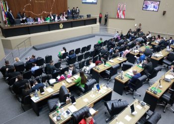 Ano sabático – Maioria dos deputados da Aleam pouco aparecem