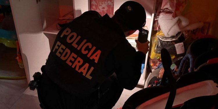 PF investiga envolvidos que usavam documentos falsos para receber o benefício de detentos