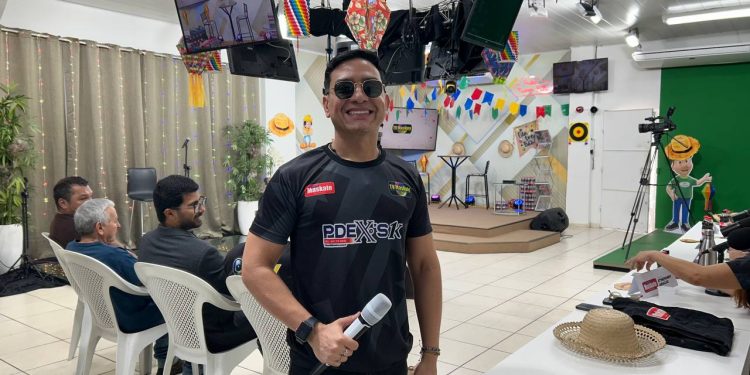 A semana já começa quente: PIX na conta e sanduicheira na mão!