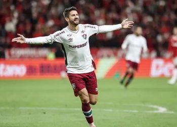 Fluminense vence Internacional no Beira-Rio e sai em vantagem na Copa do Brasil
