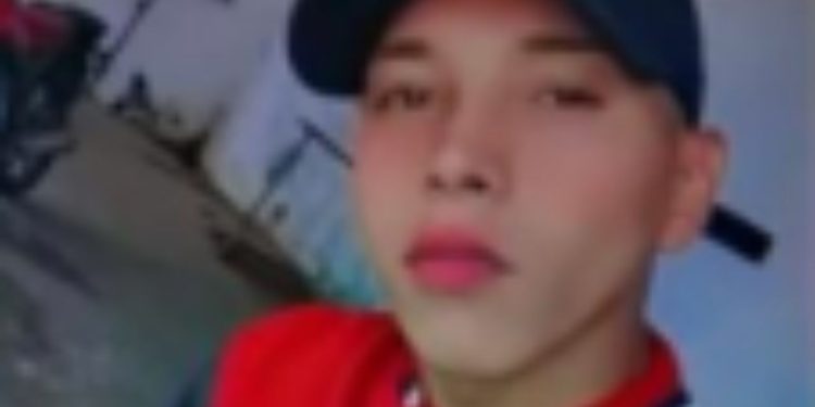 Após matar rival com tiro na costa, jovem passa a ser procurado pela PC