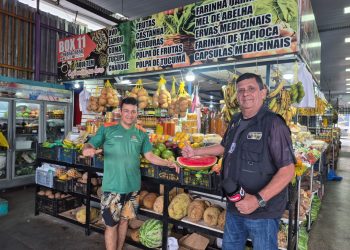 Em comemoração ao dia do feirante na feirinha do Parque 10