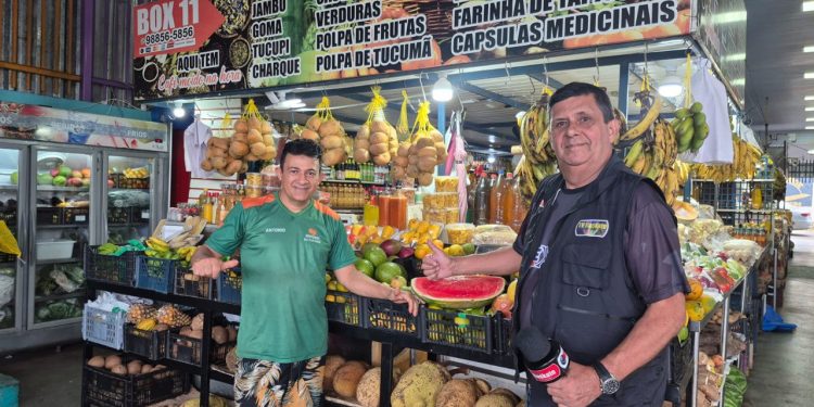 Em comemoração ao dia do feirante na feirinha do Parque 10