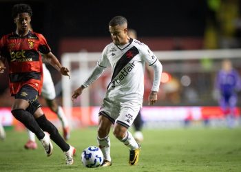 Vasco vence o Sport e deixa a zona de rebaixamento