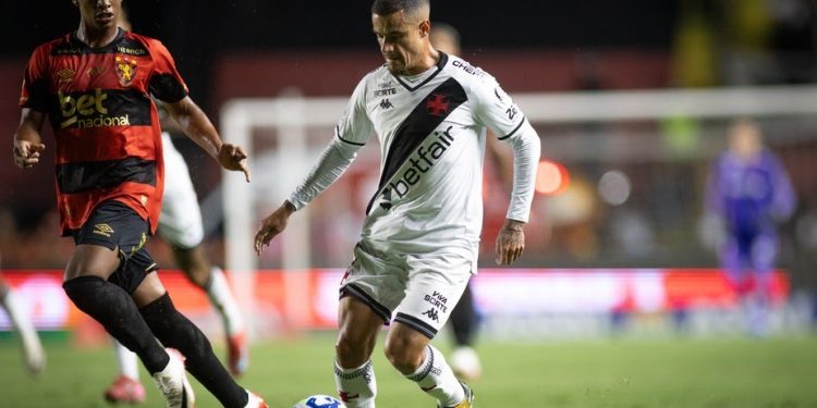 Vasco vence o Sport e deixa a zona de rebaixamento