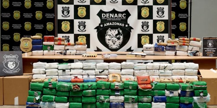 Milhões em drogas no lugar de galos