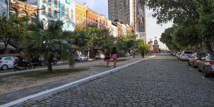 #SouManaus 2025 terá áreas exclusivas para embarque e desembarque de táxis, mototáxis e aplicativos