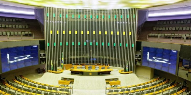 Câmara dá aval a programa que vai agilizar benefícios do INSS