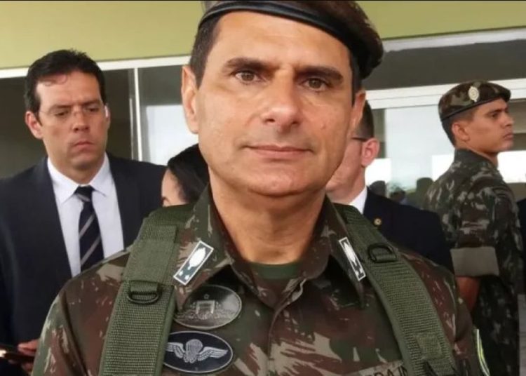 Sob nova direção