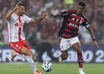 Mengão vence o Internacional e amplia liderança no Brasileirão
