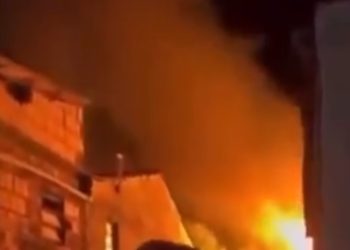 Tudo por engajamento? Influenciador é suspeito de incendiar a própria casa. Veja o vídeo