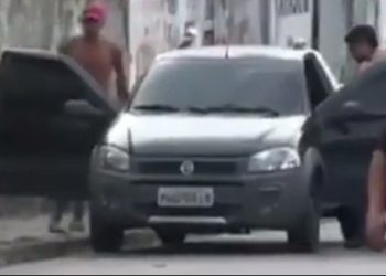“Respeita minha mulher” motorista se masturb@ em frente da vítima e é espancado por moradores do Crespo. Veja o vídeo