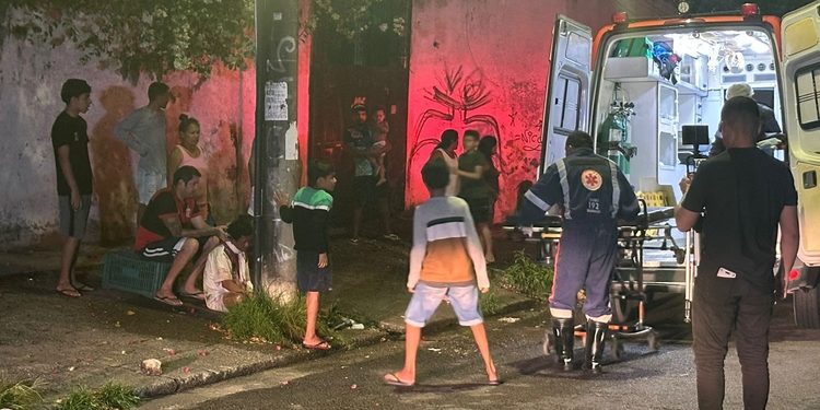 Facada no pescoço! Insistiu em convidar o amigo para beber e saiu ticado