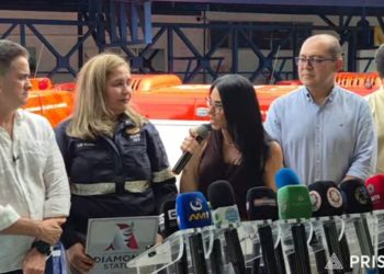 Entrega de cinco ambulâncias para o Samu