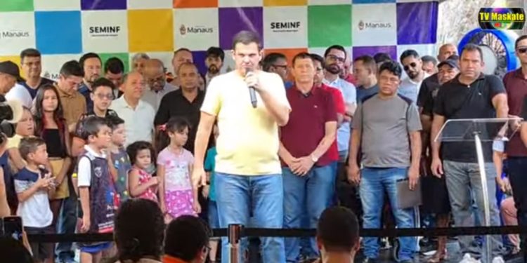 Ordem de serviço para reforma da praça do Jardim Petrópolis