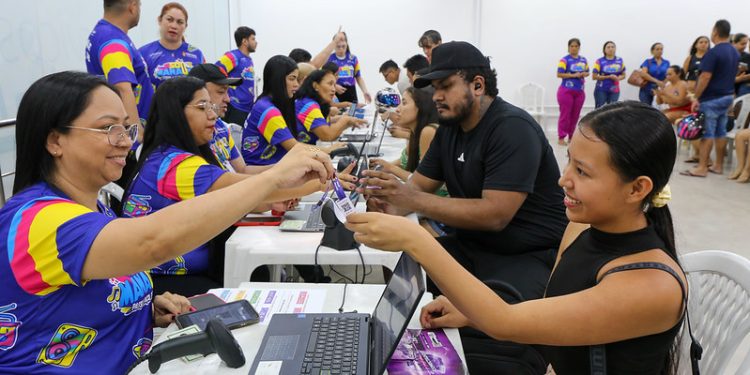Cambistas! Pulseiras do #SouManaus estão sendo vendidas por até R$ 130