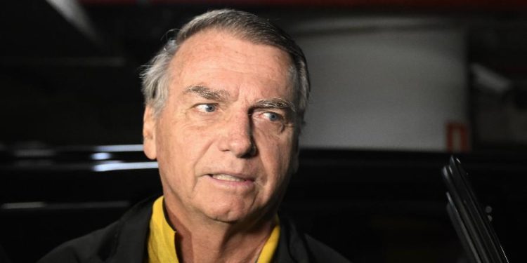 PRISÃO DE BOLSONARO: Trump manda recado e PGR já havia se manifestado contra