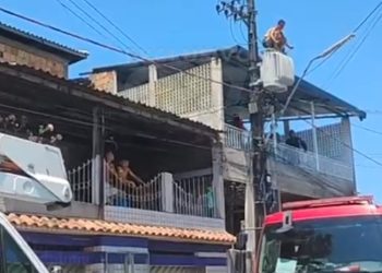 ZL mil graus – Crise pós-parto faz mulher subir no transformador