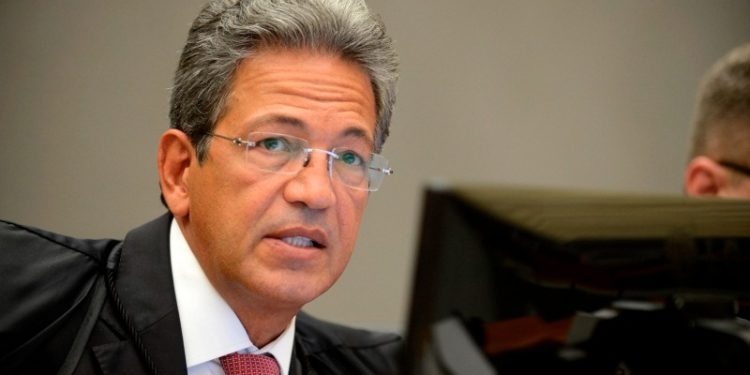 Ministro Mauro Campbell é homenageado na Aleam