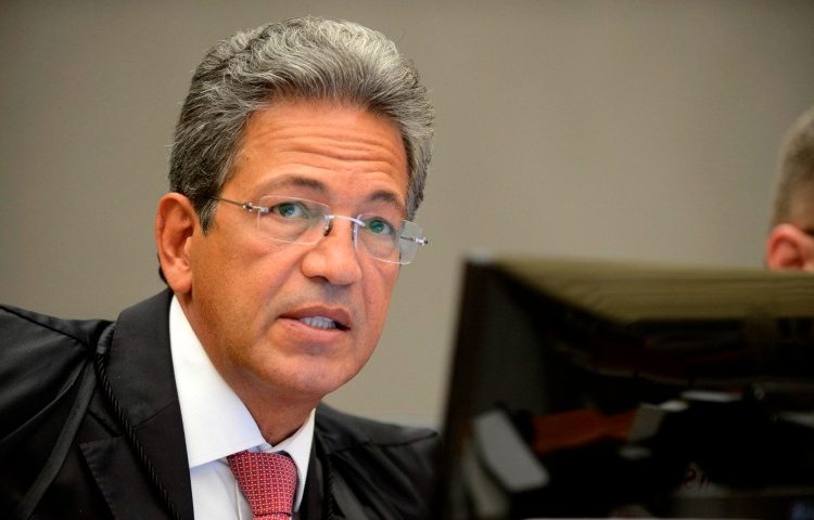 Ministro Mauro Campbell é homenageado na Aleam