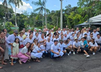 Paroquianos fazem churrasco em prol das obras de Santuário