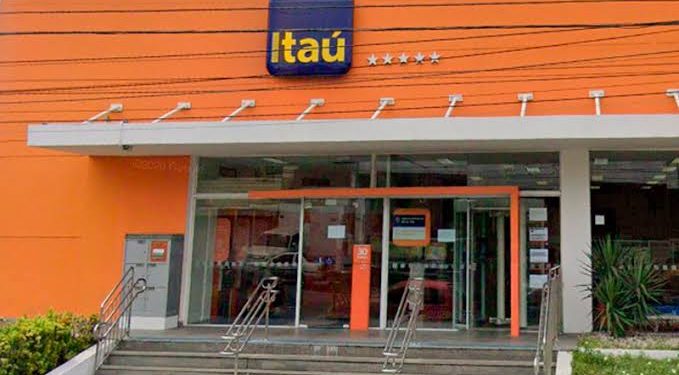 Banco Itaú fechou 227 agências prejudicando aposentados e pensionistas