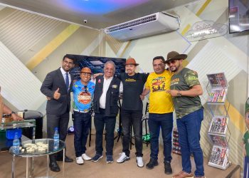 Agosto, Maskate é um pai!