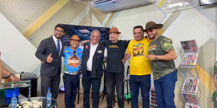 Agosto, Maskate é um pai!