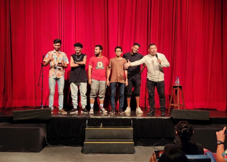 Apresentações de stand-up comedy animam a programação do ‘#SouManaus Passo a Paço 2025’