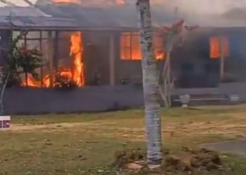 Incêndio destrói casa por causa de curto-circuito. Vídeo mostra as explosões