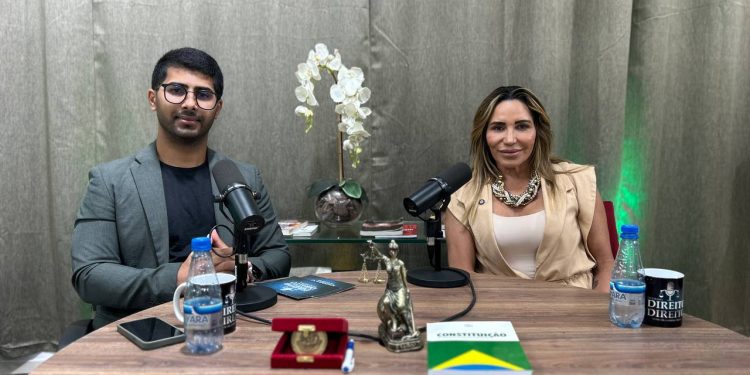 Dr. Gabriel Melo recebe a advogada Marlucia Almeida no Direito é Direito