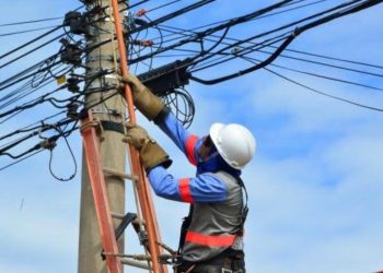Sem energia nos bairros Coroado e Flores nesta segunda (22)