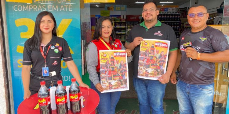 Adão e Eva Supermercado Promovendo Flesh Cola