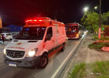 Atropelado por ônibus ao tentar atravessar a rua