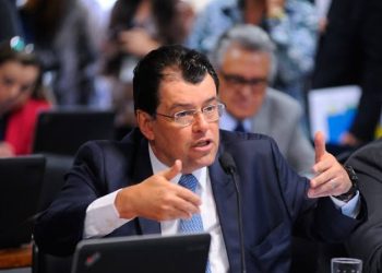 “Procura tua turma malandro!”