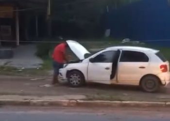 Av. Turismo interditada – Carros ficam destruídos após colisão. Veja o vídeo