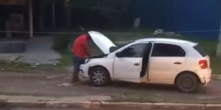 Av. Turismo interditada – Carros ficam destruídos após colisão. Veja o vídeo