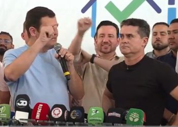 Entrega de 600 registros de imóveis no Morro da Liberdade