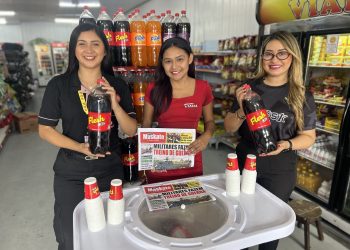 Mercadinho Viana promovendo FLESH COLA