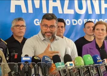 Entrega 36 viaturas e duas lanchas blindadas para as forças de segurança
