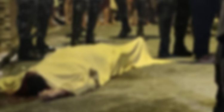 Executado a tiros em frente de casa