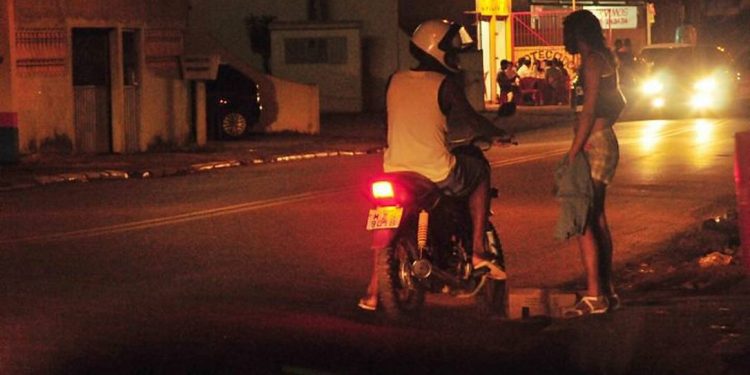 Bordel na Av. Itúba – Homem obrigava adolescentes a se prostituírem na ZL