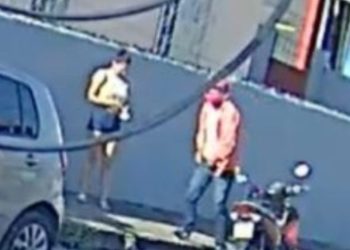 Câmeras registram covardia de assaltante armado no São Jorge. Veja