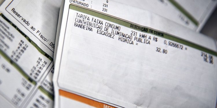 Bandeira Vermelha – Conta de energia vai ficar mais cara em outubro