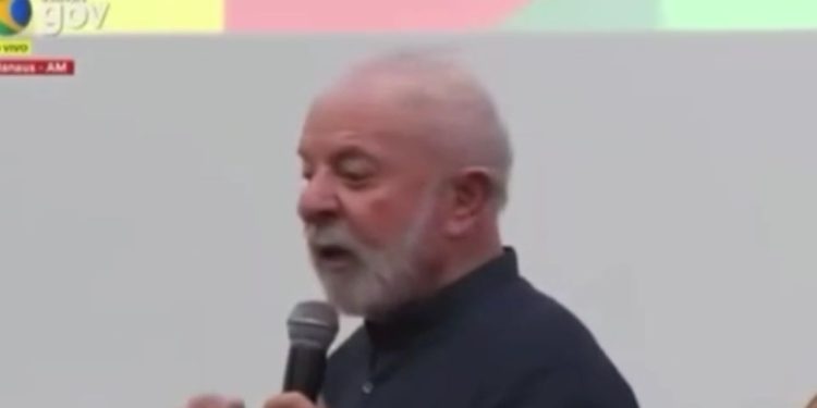 Vídeo: Em Manaus, Lula reclama do congestionamento: “trânsito desgraçado”