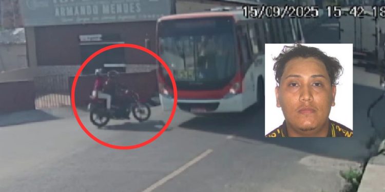 Veja o momento que motociclista perda a vida ao colidir contra ônibus no Armando Mendes