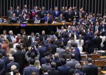 Vídeo: Câmara aprova urgência e acelera PL da Anistia