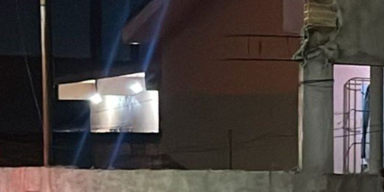 Três homens invadem casa e matam jovem com tiros na cabeça no Monte das Oliveiras