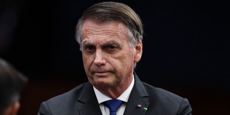 Bolsonaro é condenado a 27 anos e 3 meses de prisão pela trama golpista