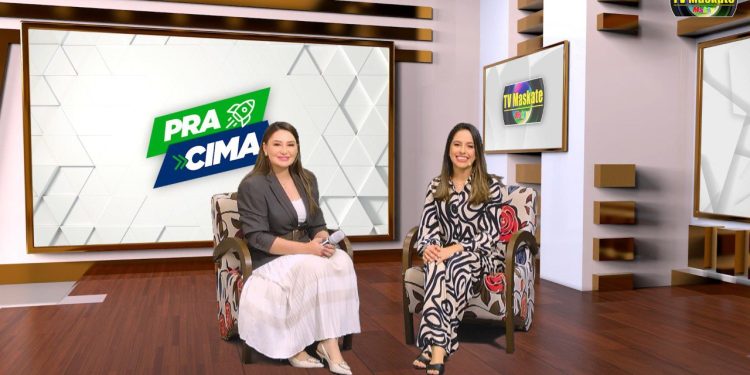 Consultora de Imagem Thaís Costa no programa Pra Cima